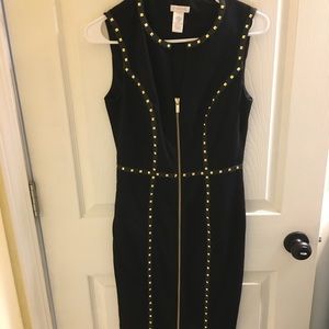 Cache Black dress with gold metal accent 🔸